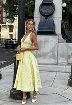 Caroline | Geborduurde midi jurk v-hals elegant mouwloos