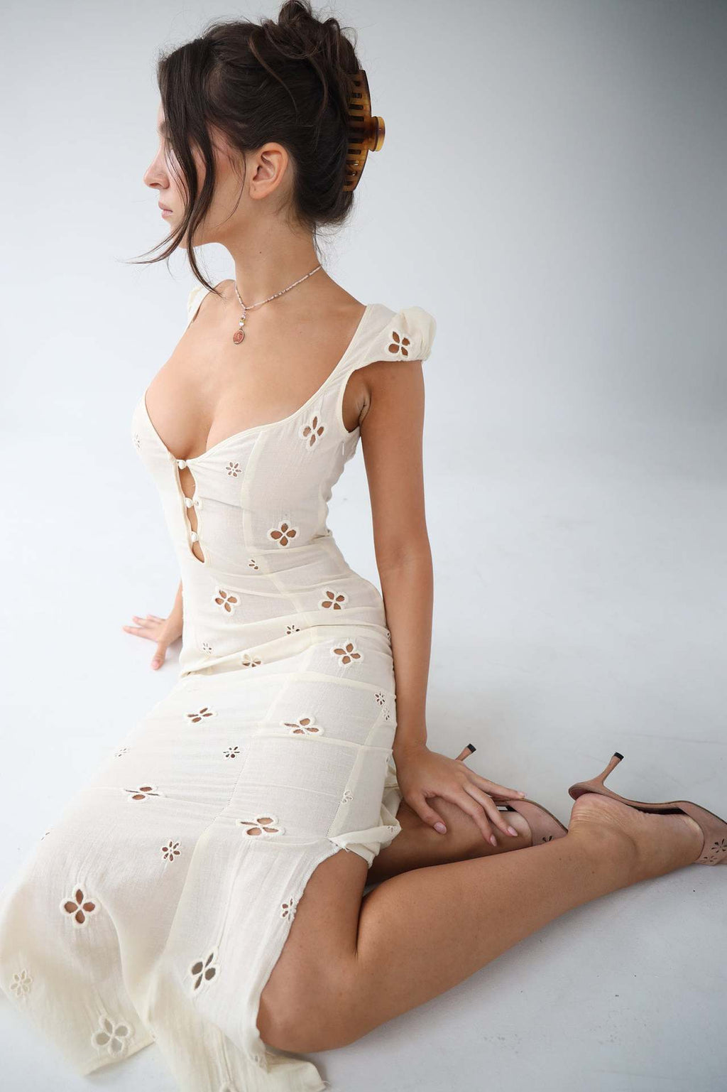 Isabella | vintage geborduurde fishtail midi jurk