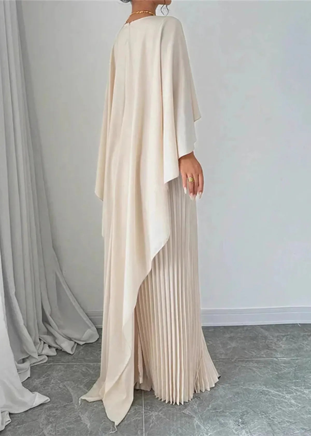 Bonnie | Plissé cape maxi jurk elegant bruiloft
