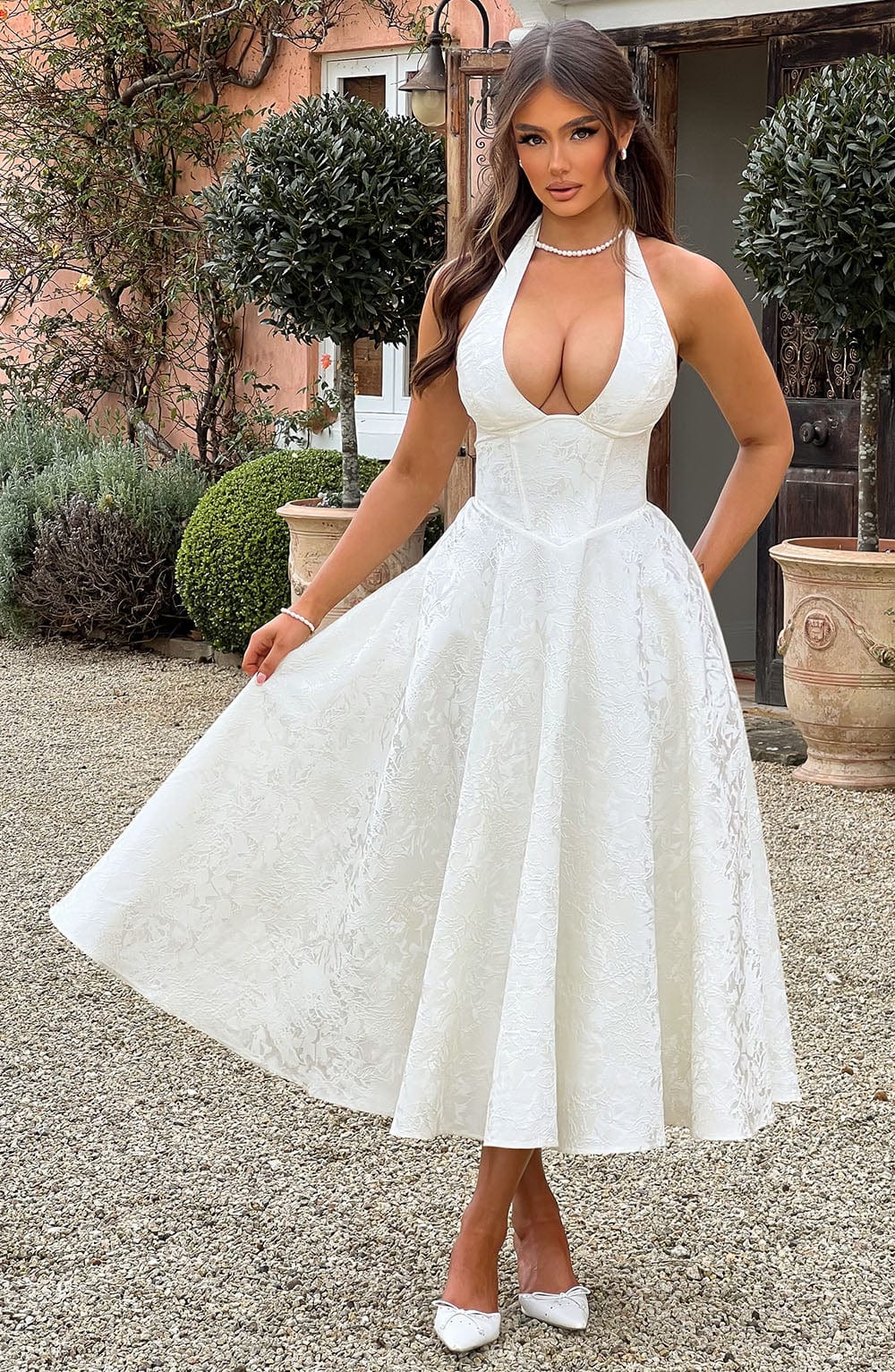 Caroline | Geborduurde midi jurk v-hals elegant mouwloos