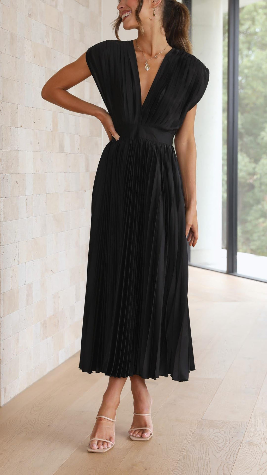 Charlotte | Plissé midi jurk v-hals elegant