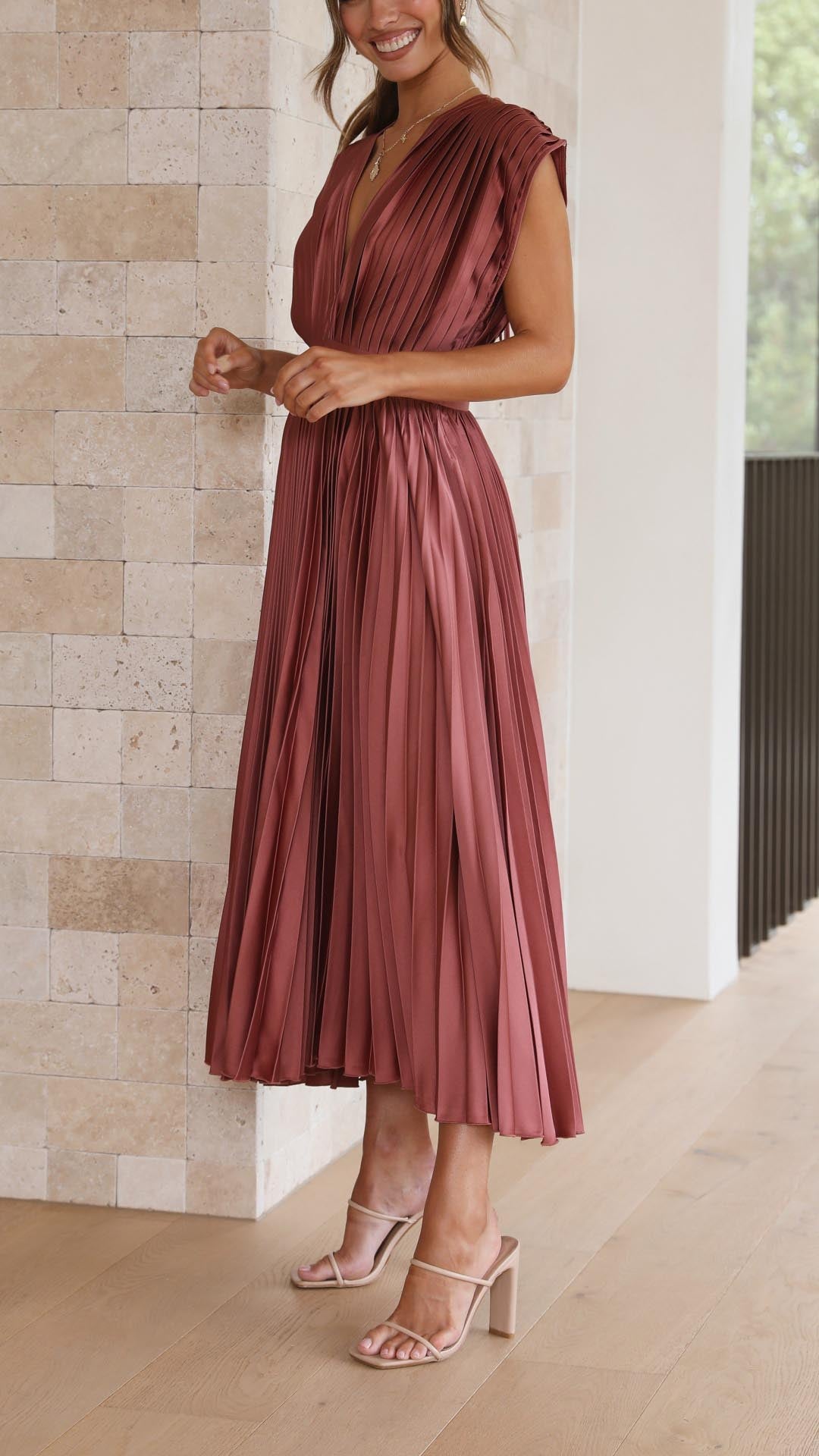 Charlotte | Plissé midi jurk v-hals elegant